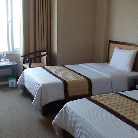 וין Huu Nghi Hotel מראה חיצוני תמונה